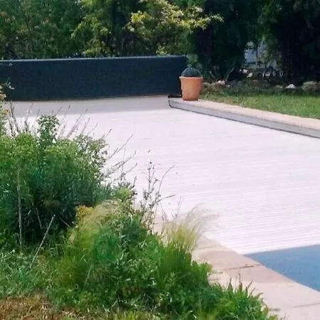 Belle Maison De Village Avec Piscine Saint-Quentin-la-Poterie
